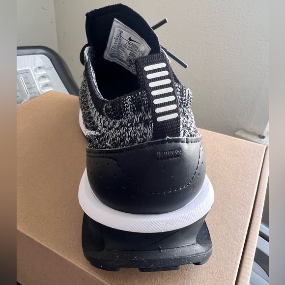 Nike Air Max Flyknit Racer Women’s Sz8 NIB comfort athletic gym running - Picture 6 of 8